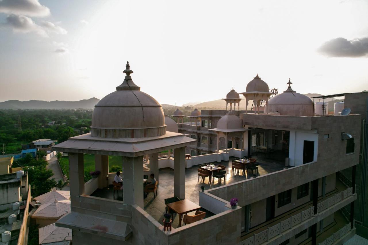 Traavista Aravali Mahal Hotel Udaipur Kültér fotó