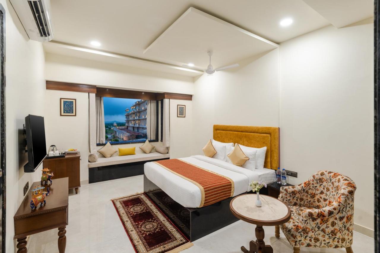 Traavista Aravali Mahal Hotel Udaipur Kültér fotó