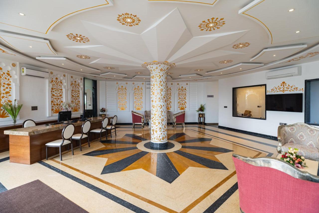Traavista Aravali Mahal Hotel Udaipur Kültér fotó