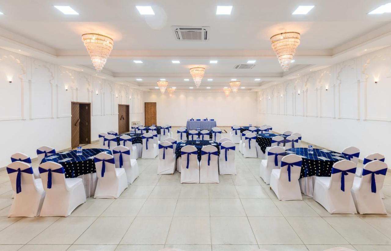 Traavista Aravali Mahal Hotel Udaipur Kültér fotó
