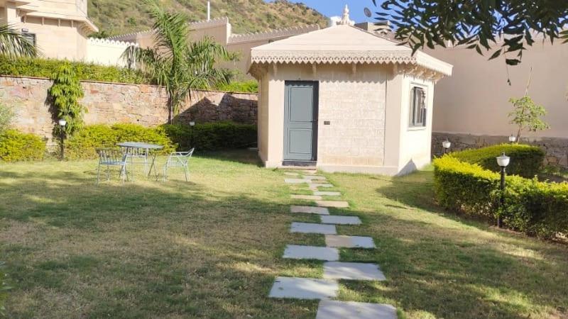 Traavista Aravali Mahal Hotel Udaipur Kültér fotó