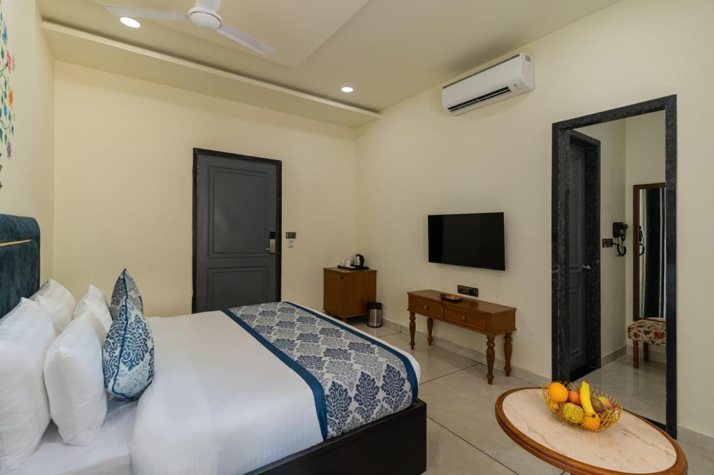 Traavista Aravali Mahal Hotel Udaipur Kültér fotó